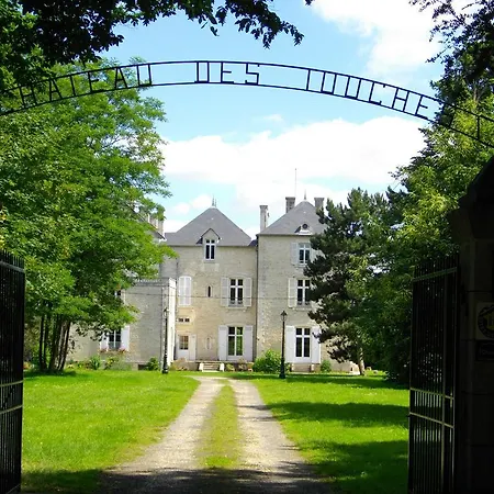 Vivre Nature Au Chateau 푸아티에